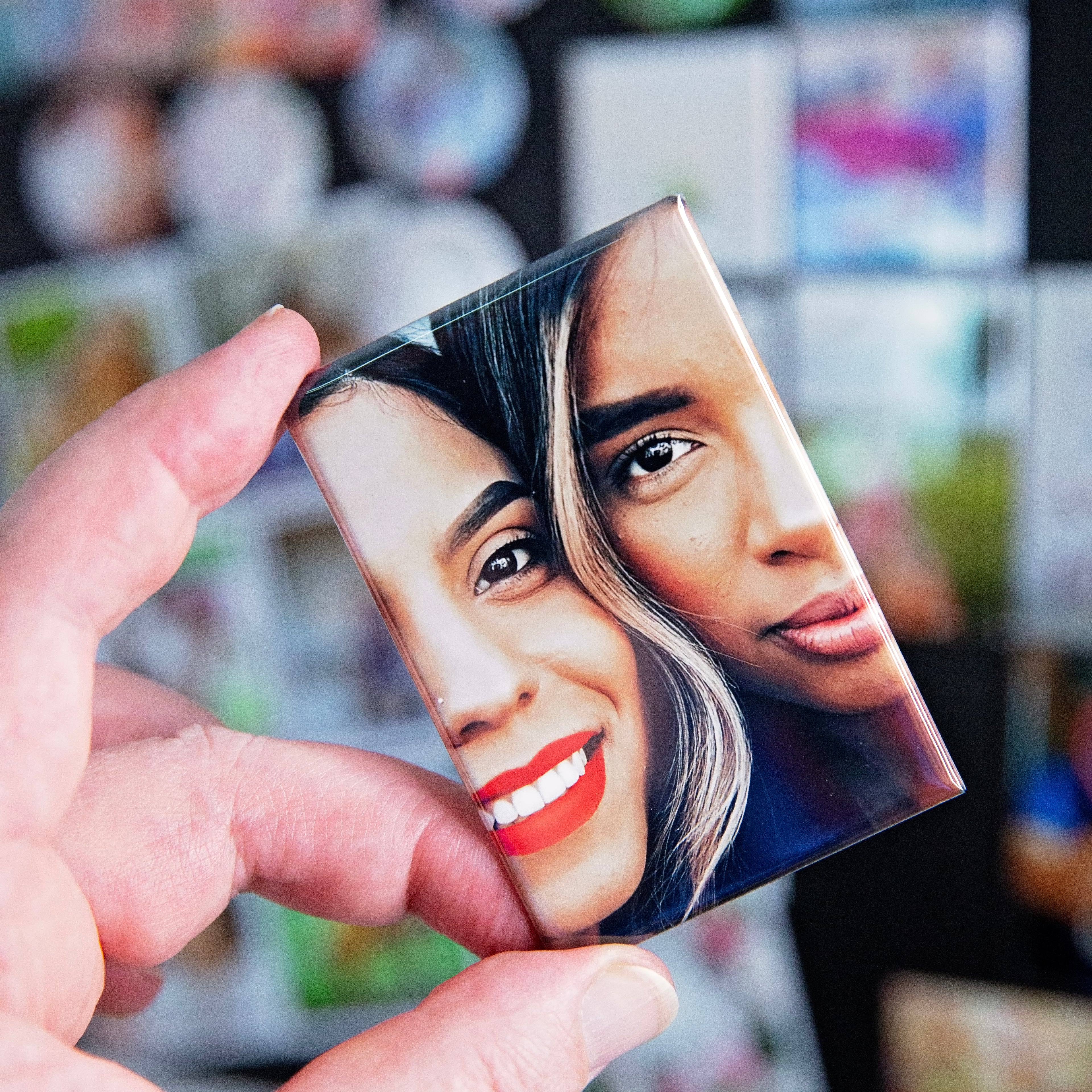 CUSTOM BUTTON PHOTO MAGNETS